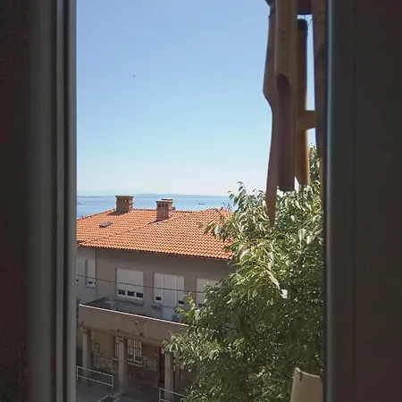 Blue And Rijeka
